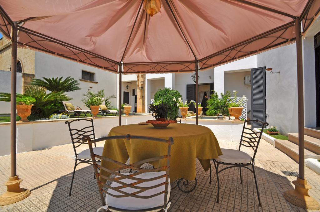 Palazzo De Donatis B&B Melissano Luaran gambar