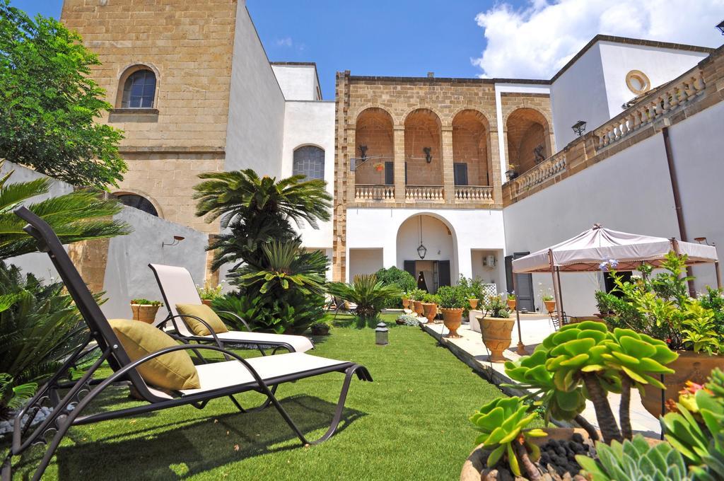Palazzo De Donatis B&B Melissano Luaran gambar